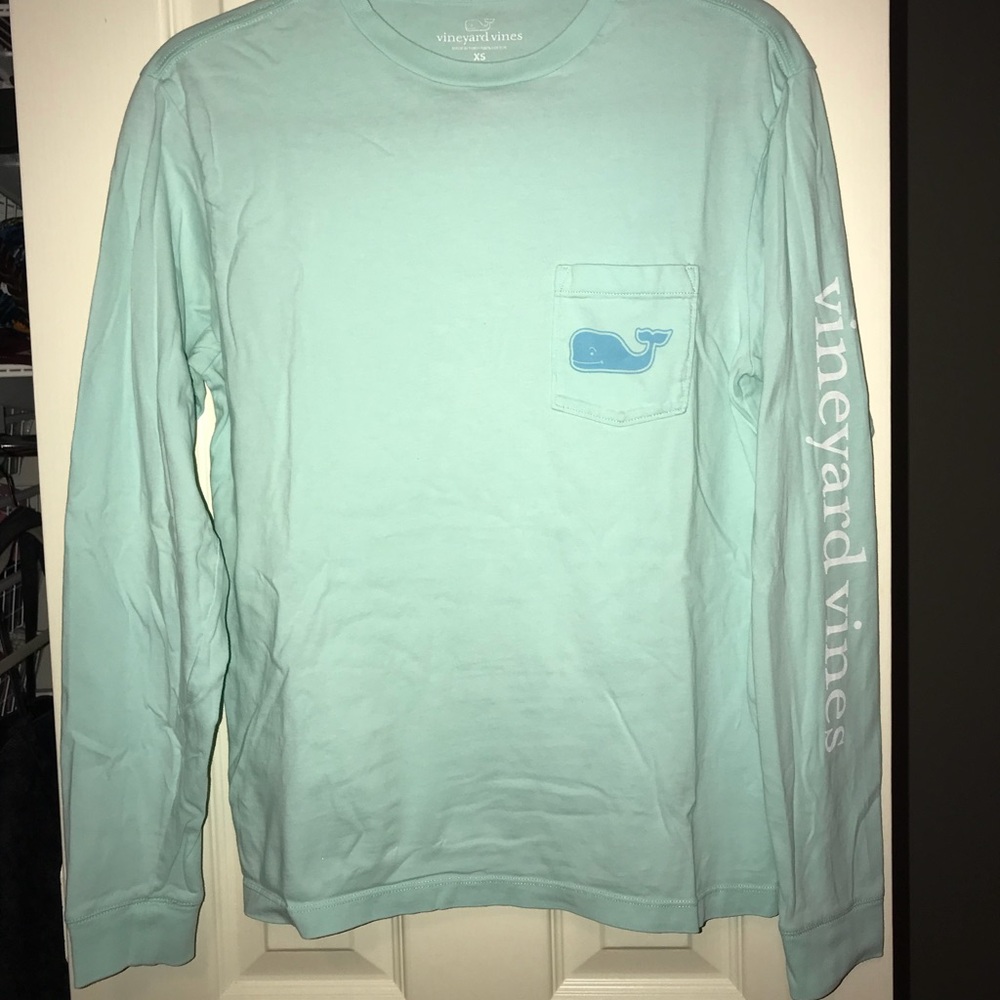 Vineyard vines long sleeved T-shirt